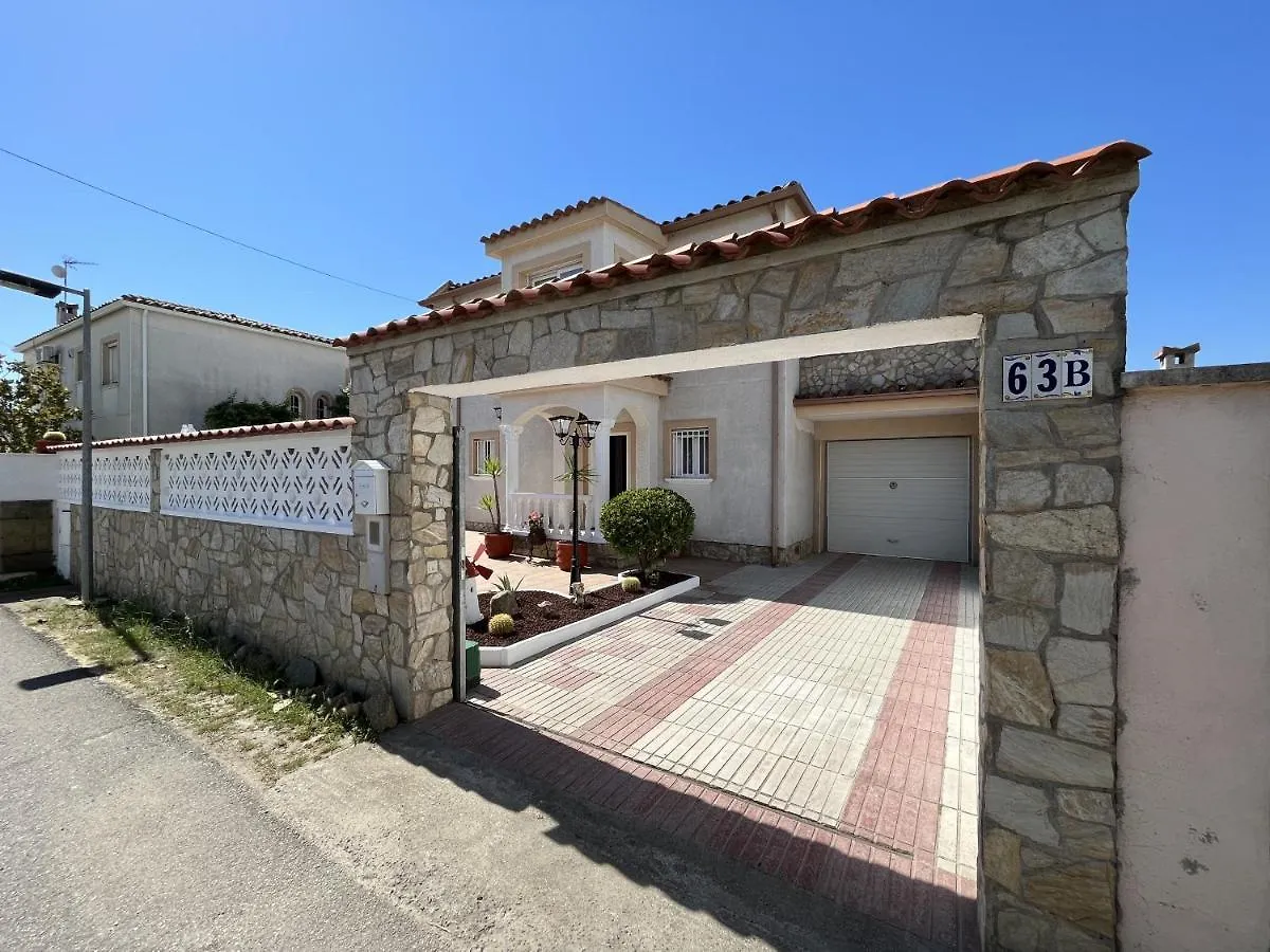 Semesterbostad Villa Requesens 6-3 - Barneda Premium Empuriabrava